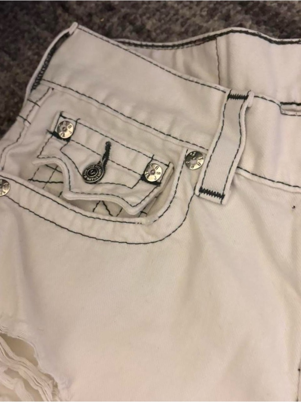 True Religion White Contrast Stitch Jeans (Size 28) - Picture 3 of 7